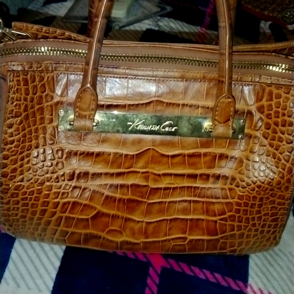 Kenneth Cole hand bag